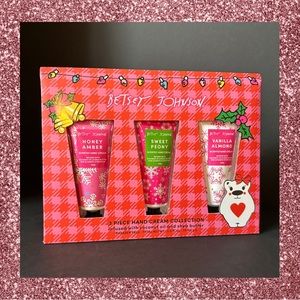Betsey Johnson set of three fragranced hand creams holiday gift set❄️♥️❄️